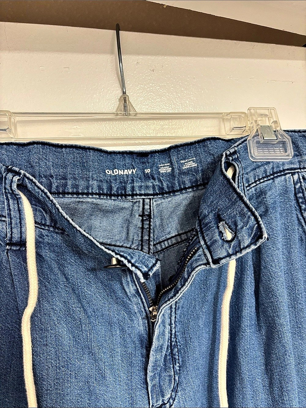Old Navy High-Waisted Drapey Wide-Leg Jeans Blue Waist 10 - Picture 3 of 4